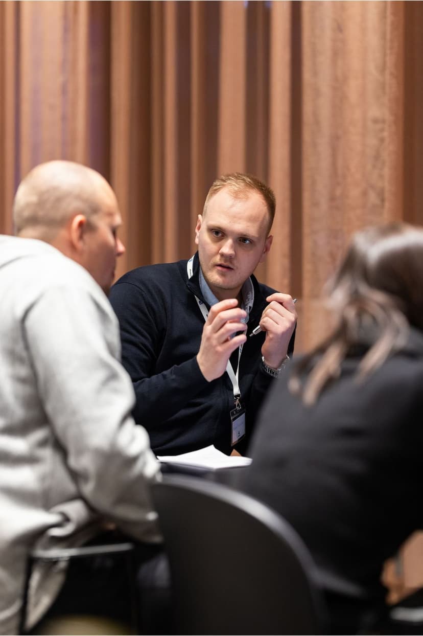 Simon Reinkober im Beratungsgespräch